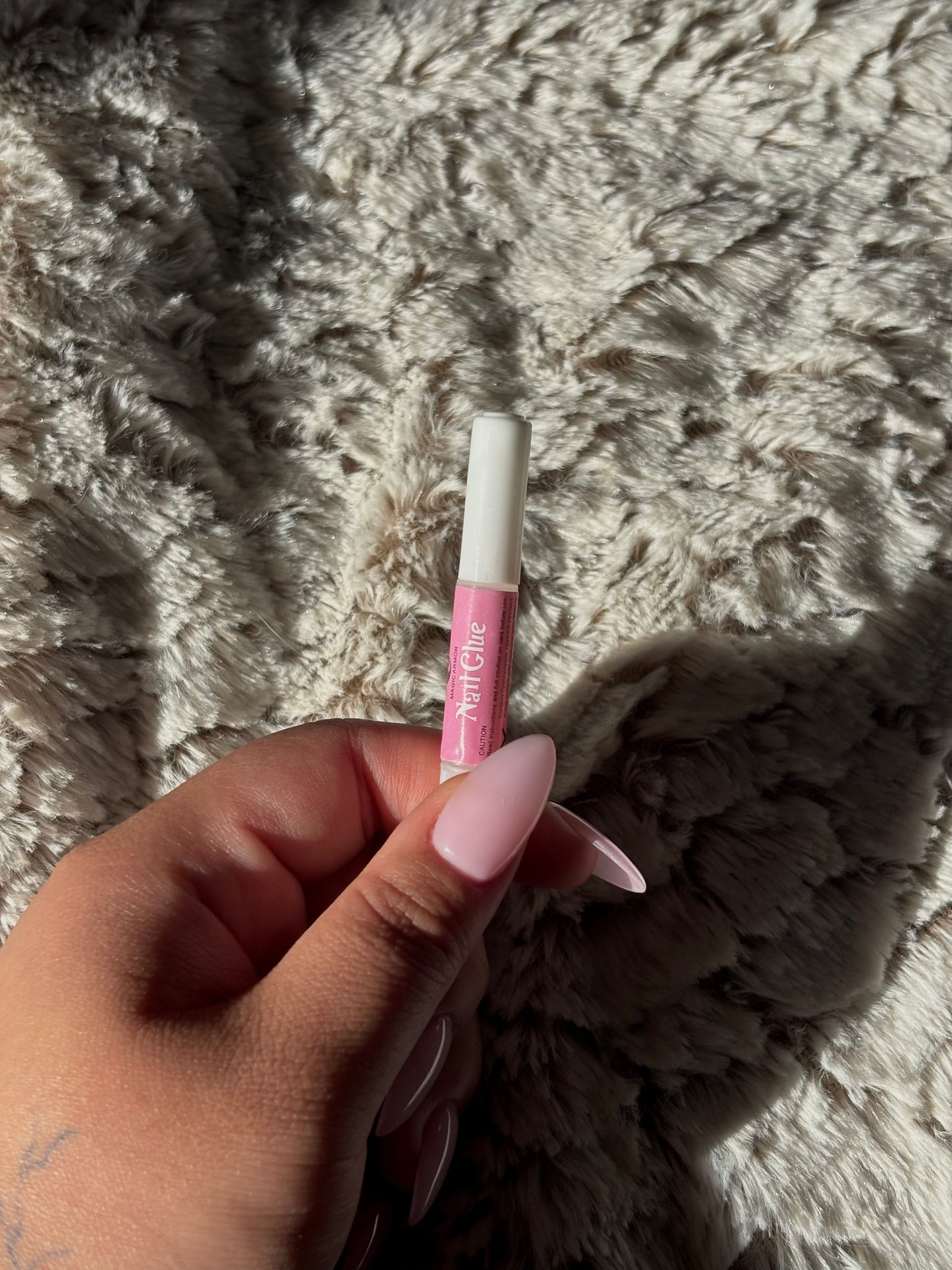 Nail Glue